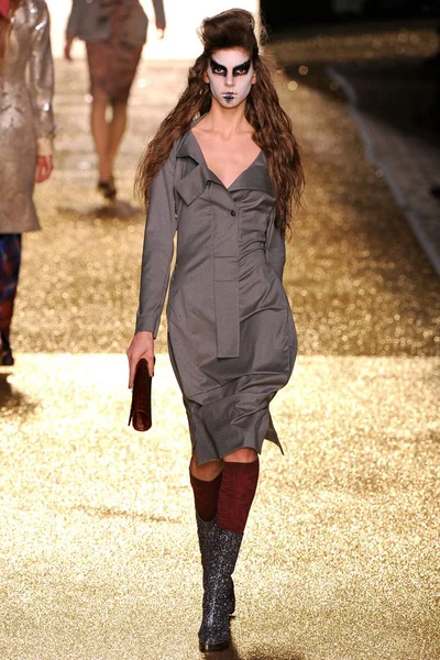 Look 7